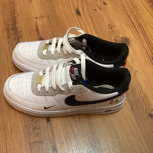 Ken Griffey Air Force 1s - Picture 4 of 5